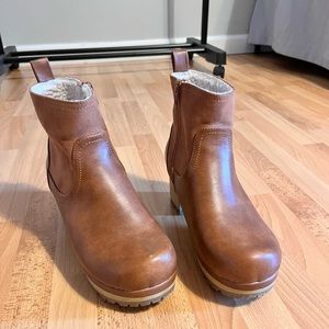 Sherpa-lined booties